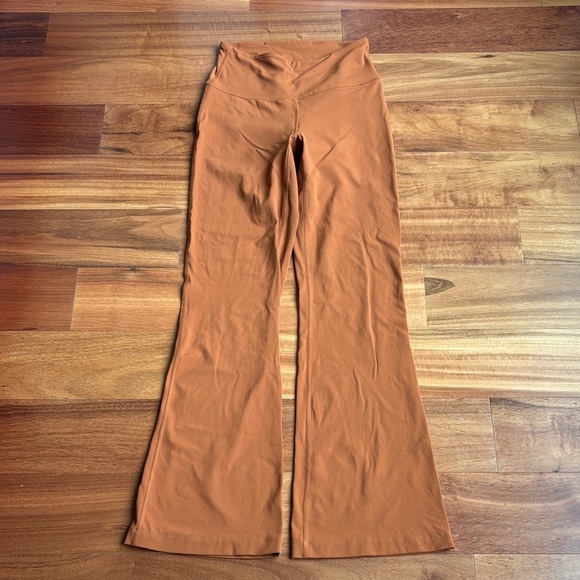 Lululemon high rise bootcut - Picture 1 of 7